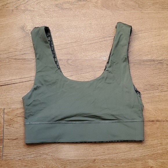 Green Fabletics Harlow Reversible Sports Bra - Picture 6 of 12